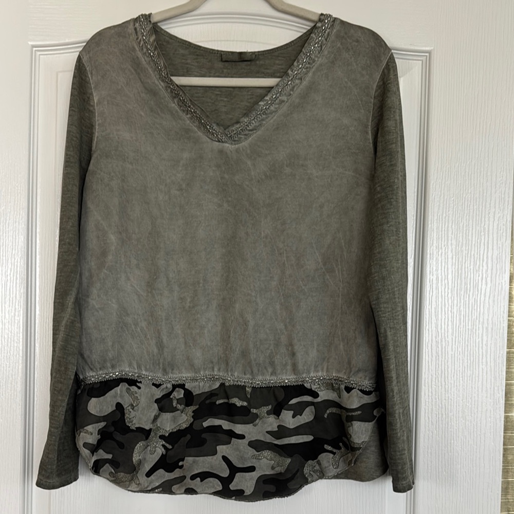 Green Asymmetrical Long Sleeve Tunic Blouse